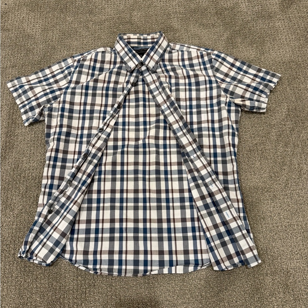 Banana Republic Blue and White Casual Button Down Shirt